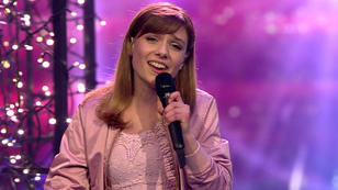 Marie verzaubert mit "Er gehört zu mir" Marie verzaubert mit "Er gehört zu mir"