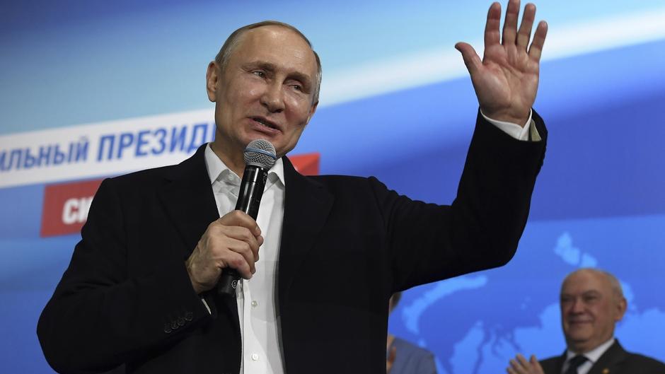 Putin mit mehr als 76 Prozent wiedergewählt Putin mit mehr als 76 Prozent wiedergewählt
