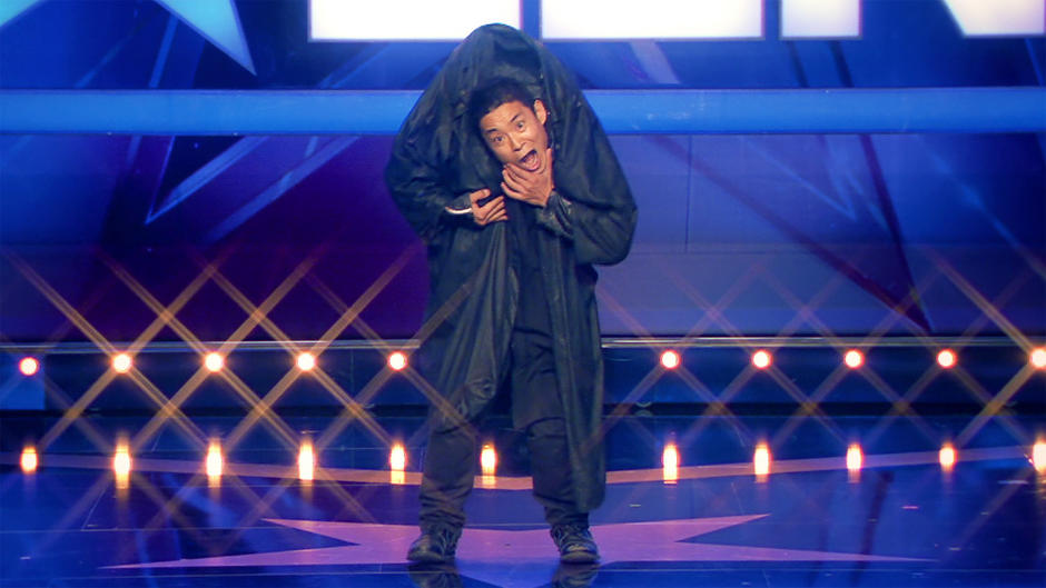 Robodancer Kenichi Ebina zeigt unmögliche Moves Robodancer Kenichi Ebina zeigt unmögliche Moves