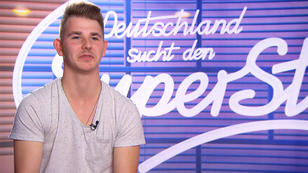 Musik ist Dennis' ständiger Begleiter Musik ist Dennis' ständiger Begleiter