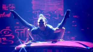 Handstandakrobatin Stefanie Millinger raubt den Atem Handstandakrobatin Stefanie Millinger raubt den Atem
