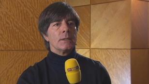 Löw warnt vor der WM: "Wir haben was zu verlieren!" Löw warnt vor der WM: "Wir haben was zu verlieren!"