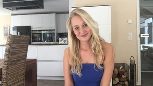 Janina sucht einen Mann mit Herz am rechten Fleck Janina sucht einen Mann mit Herz am rechten Fleck