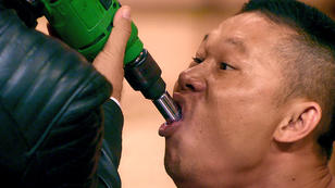 Die Stunts von Bao Cuong sorgen für Schrecken Die Stunts von Bao Cuong sorgen für Schrecken