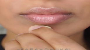 Beautybloggerin zeigt Knoblauch-Trick Beautybloggerin zeigt Knoblauch-Trick