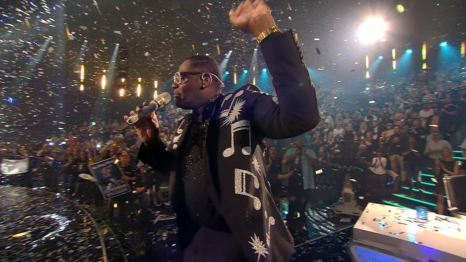 Alphonso Williams singt seinen Gewinnersong Alphonso Williams singt seinen Gewinnersong