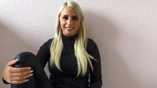 Carina ist super sportlich und abenteuerlustig Carina ist super sportlich und abenteuerlustig