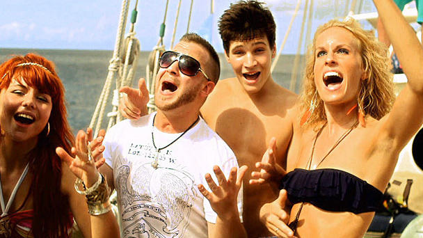 Die 36 Kandidaten singen "Good Time" Die 36 Kandidaten singen "Good Time"