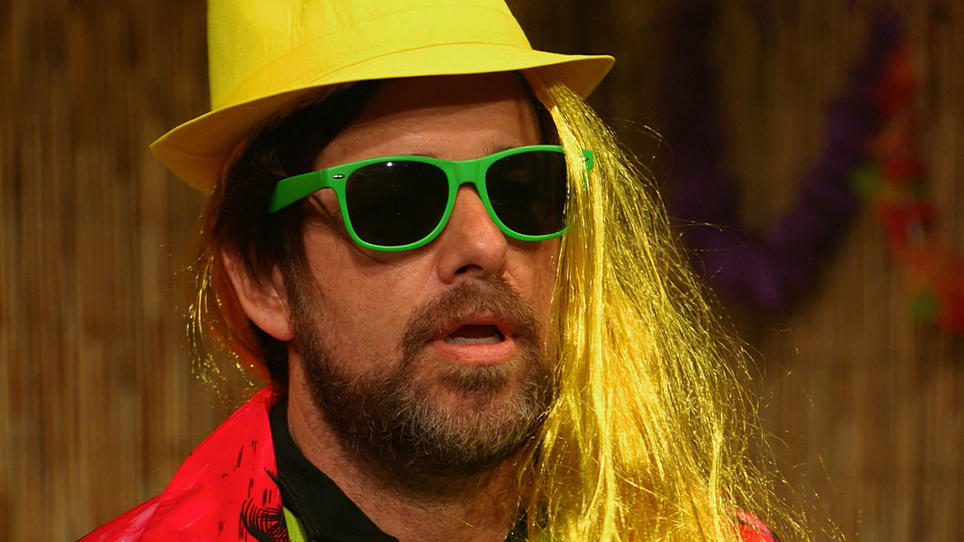 Patrick Schöpf flippt beim "Partnerlook" aus Patrick Schöpf flippt beim "Partnerlook" aus
