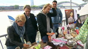 Vier Serienstars auf dem Trödelmarkt Vier Serienstars auf dem Trödelmarkt