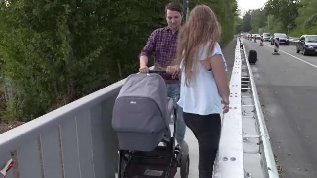 Was ist DAS denn für ein Mini-Fußweg?! Was ist DAS denn für ein Mini-Fußweg?!