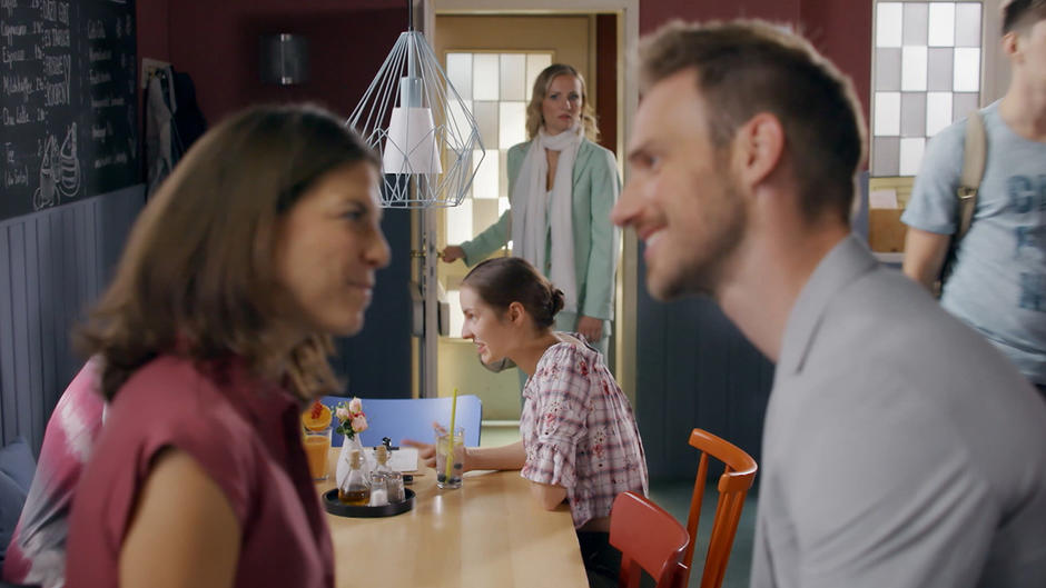 Pauline und Damian sind Isabelle ein Dorn im Auge Pauline und Damian sind Isabelle ein Dorn im Auge
