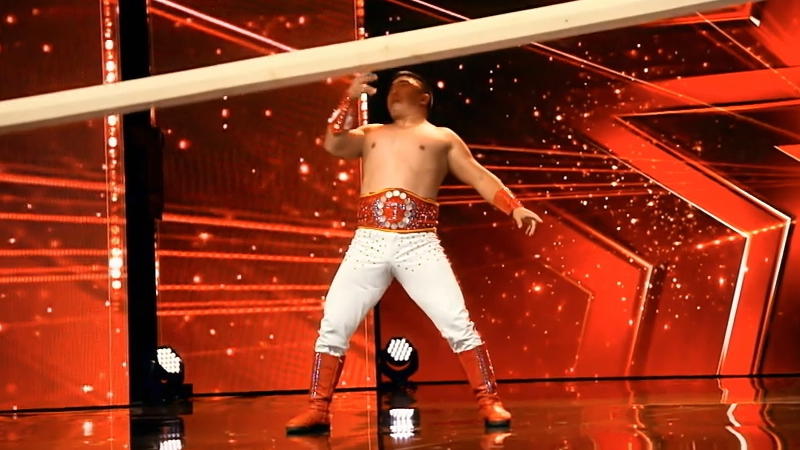 "Strongman" Tulga wirft den Schleudergang an "Strongman" Tulga wirft den Schleudergang an