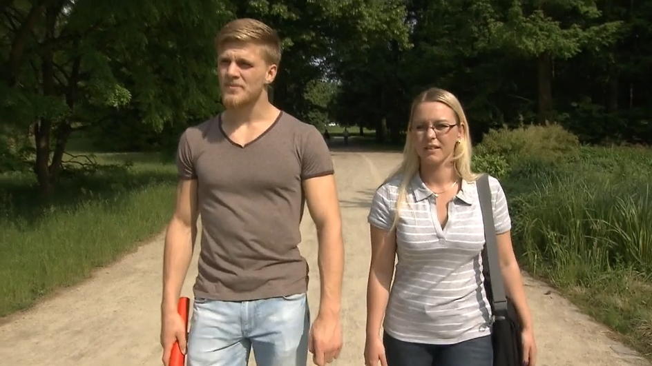 Nach Messerattacke: Mutter bedankt sich bei ihrem Retter Nach Messerattacke: Mutter bedankt sich bei ihrem Retter