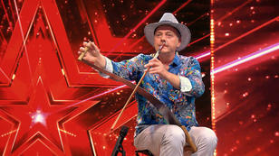 Ralph Stövesandt spielt "Hallelujah" auf der Säge Ralph Stövesandt spielt "Hallelujah" auf der Säge