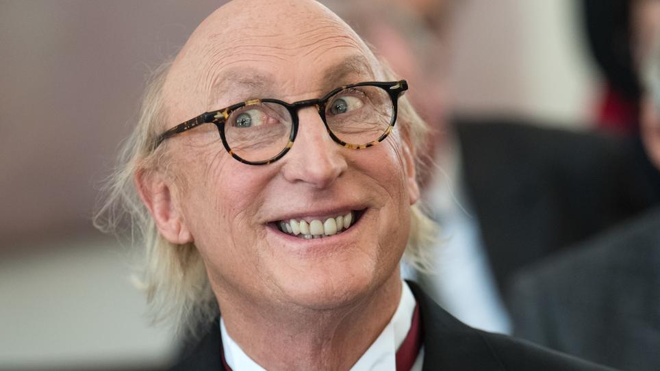 Otto Waalkes hat das Bundesverdienstkreuz verliehen bekommen Otto Waalkes hat das Bundesverdienstkreuz verliehen bekommen