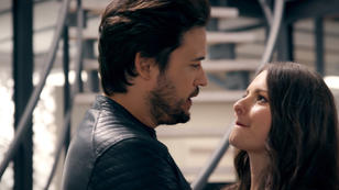 Saskia und Jakob ahnen nichts von Marcs Hinterlist Saskia und Jakob ahnen nichts von Marcs Hinterlist