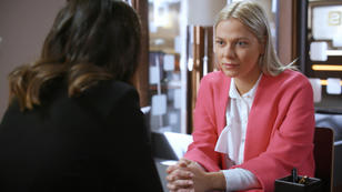 Marie wird von Jenny ausgebremst Marie wird von Jenny ausgebremst