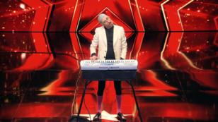 Matteo Galbusera punktet mit irrer Keyboard-Show Matteo Galbusera punktet mit irrer Keyboard-Show