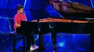 "Wunderkind" Ricky Kam berührt die Jury "Wunderkind" Ricky Kam berührt die Jury