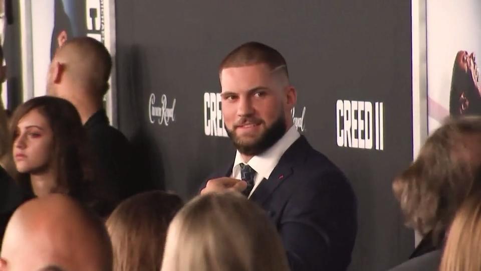 Florian Munteanu spielt mit Sylvester Stallone Florian Munteanu spielt mit Sylvester Stallone