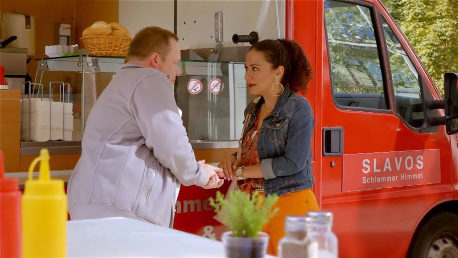 "Tina schläft doch mit dem Advokat des Teufels" "Tina schläft doch mit dem Advokat des Teufels"