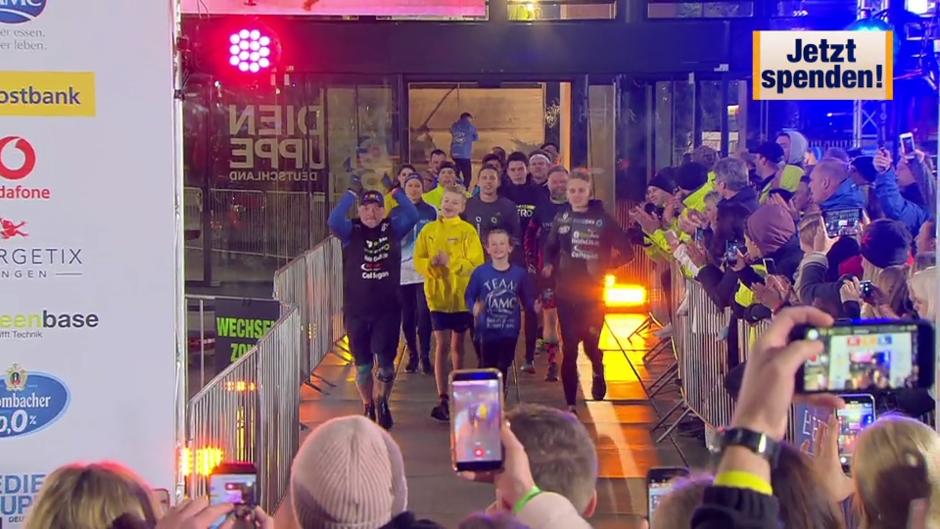 Joey Kelly schafft den "24h Urban Run" Joey Kelly schafft den "24h Urban Run"