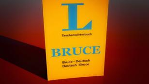 Sprachübungen mit Bruce Darnell und Dieter Bohlen Sprachübungen mit Bruce Darnell und Dieter Bohlen