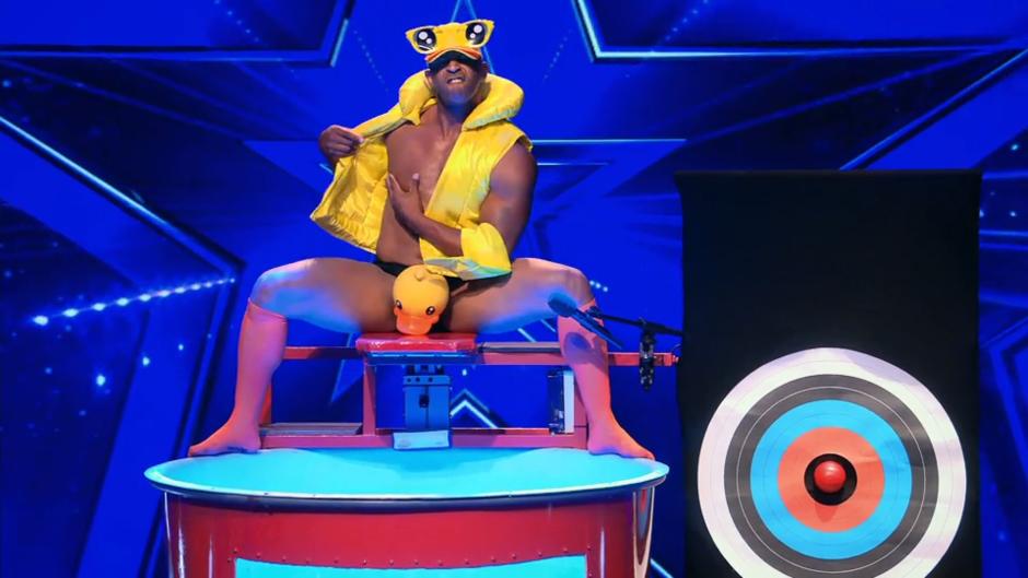 Jesse Fischers Stripshow fällt ins Wasser Jesse Fischers Stripshow fällt ins Wasser