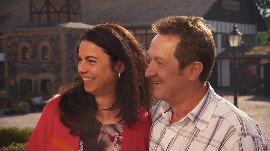 Bernhard und Lena sind jetzt ein Paar Bernhard und Lena sind jetzt ein Paar