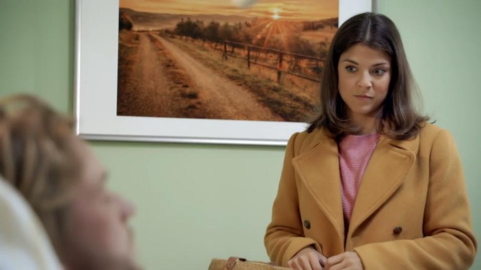 Pauline kümmert sich um Finn Pauline kümmert sich um Finn