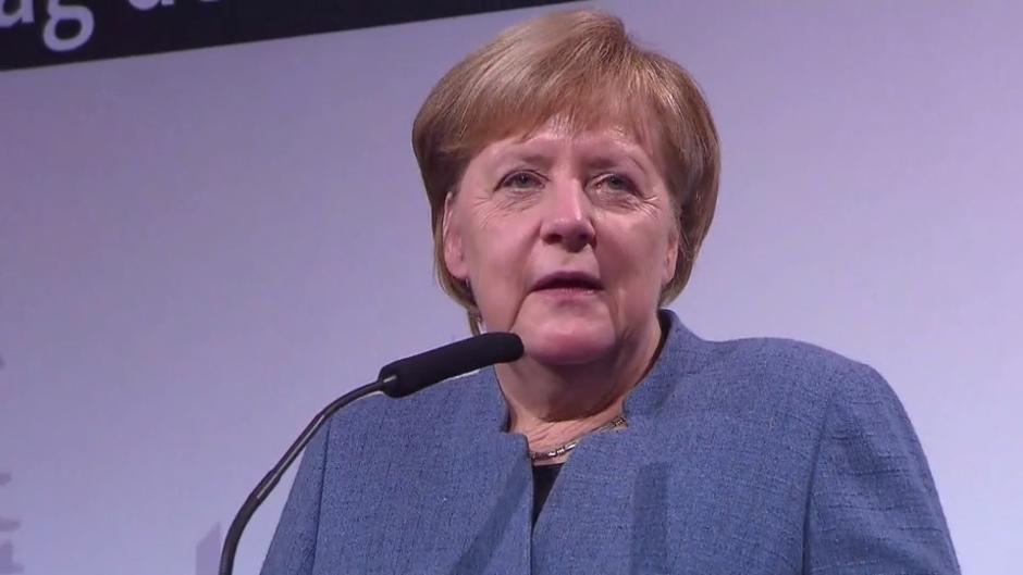 Darf Angela Merkel eigentlich auch mitwählen? Darf Angela Merkel eigentlich auch mitwählen?