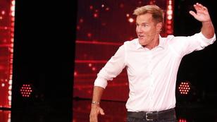 Dieter Bohlen drückt den Goldenen Buzzer Dieter Bohlen drückt den Goldenen Buzzer