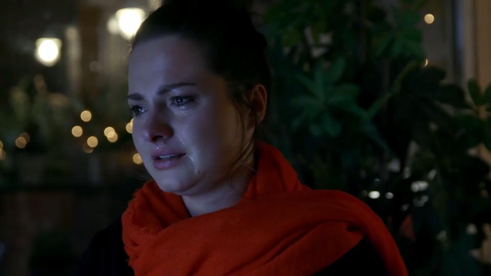 Saskia wird wegen Jakob immer verzweifelter Saskia wird wegen Jakob immer verzweifelter