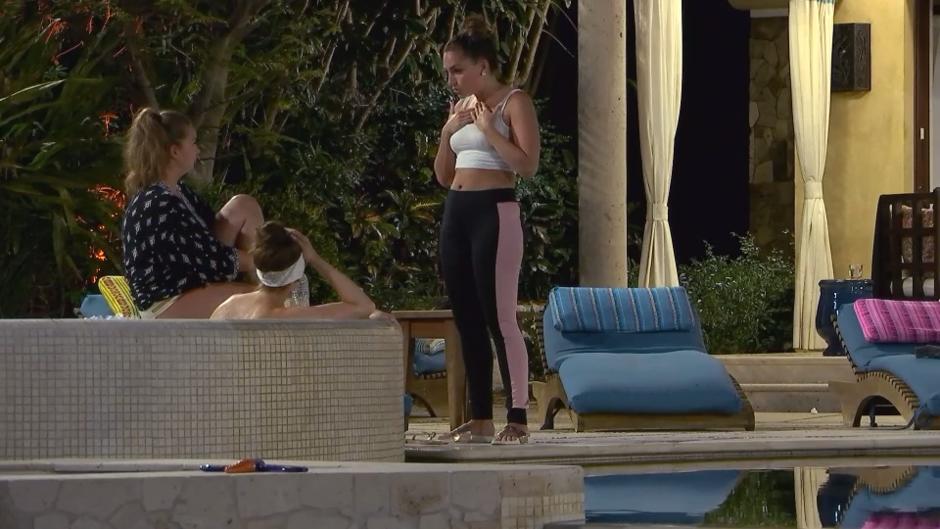 Ist Ernestine zu dick für den Bachelor? Ist Ernestine zu dick für den Bachelor?