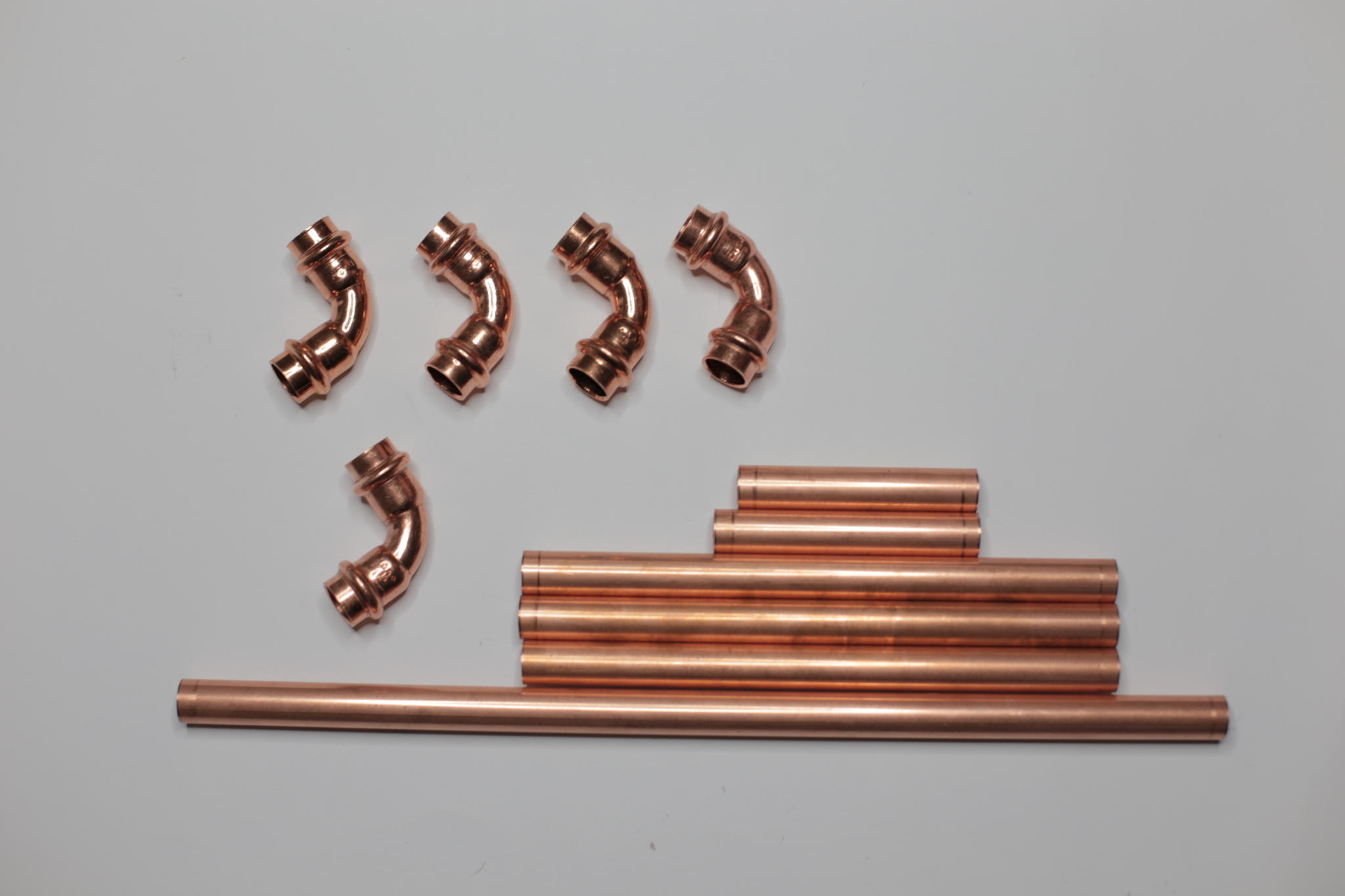Lampe Selber Bauen So Gelingt Kupferrohrlampe In Roségold Optik Mag Diy Kupferlampe Basteln