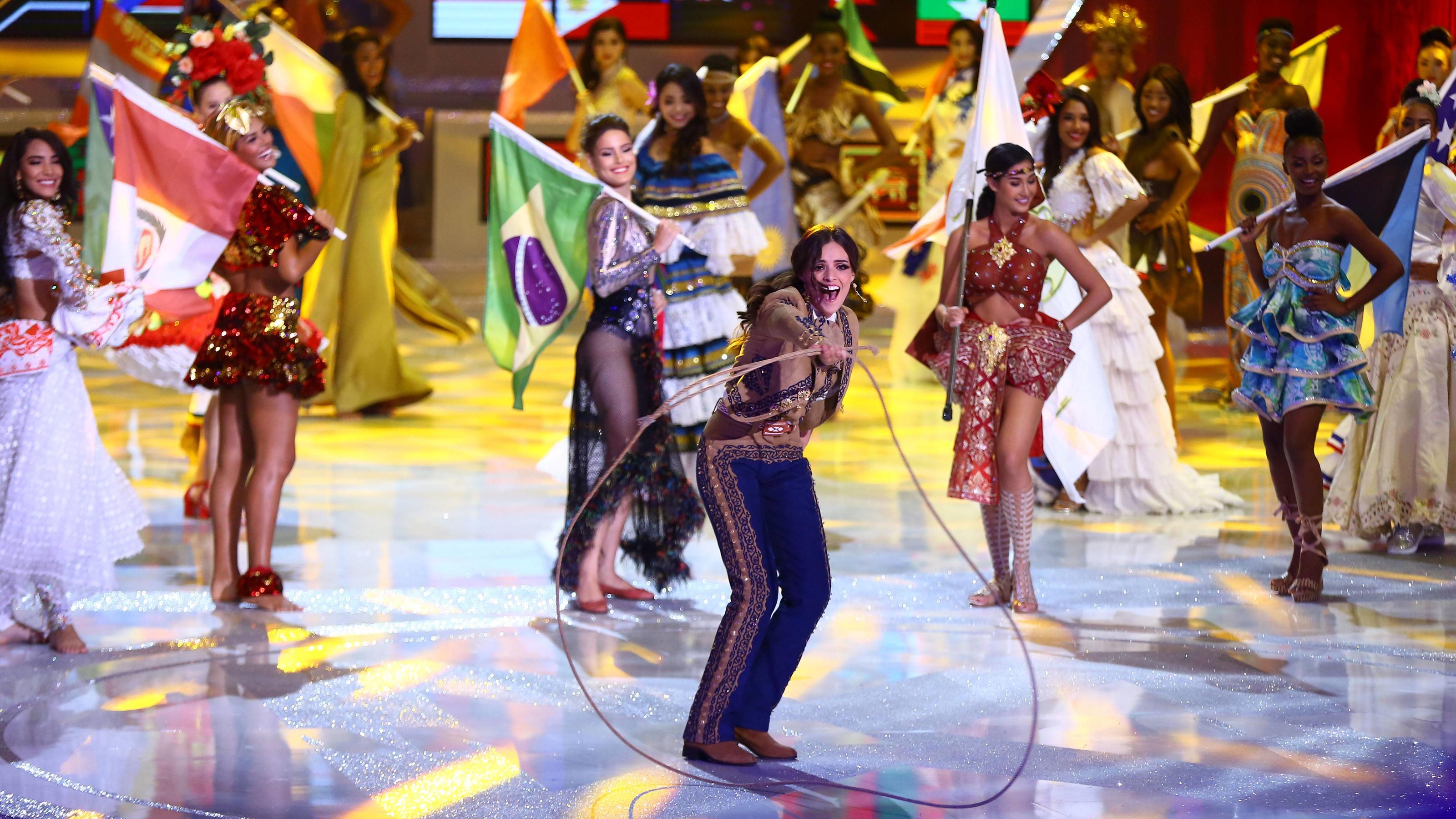 SANYA, CHINA - DECEMBER 08: Contestants perform onstage during the 68th Miss World contest final on December 8, 2018 in Sanya, Hainan Province of China. PUBLICATIONxINxGERxSUIxAUTxHUNxONLY Copyright: xVCGx CFP111180725543