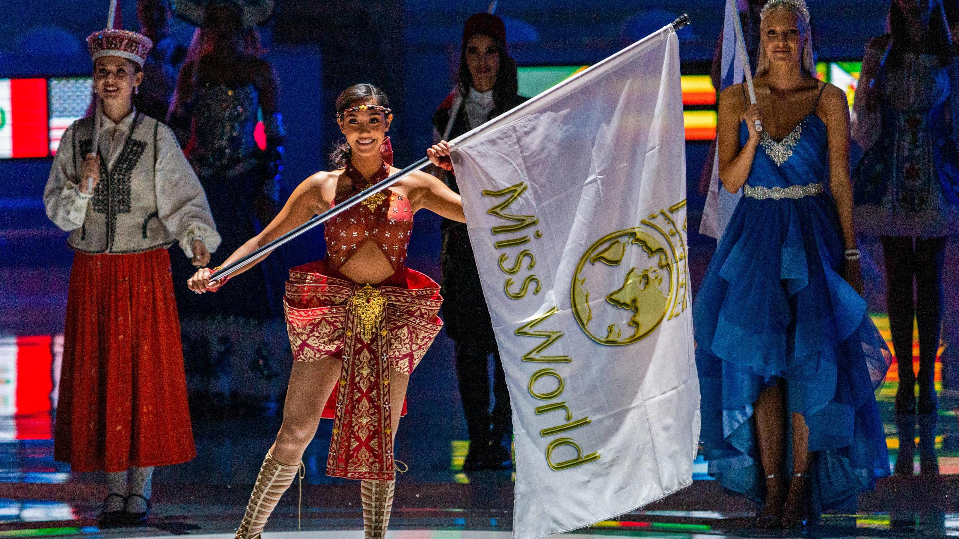 SANYA, CHINA â DECEMBER 8, 2018: Final of the Miss World 2018 beauty pageant. Artyom Ivanov/TASS PUBLICATIONxINxGERxAUTxONLY TS09A7B6