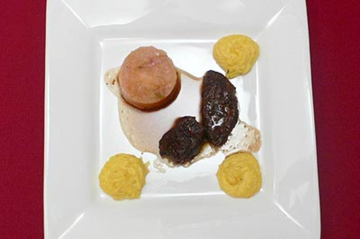 Geschmorte Ochsenwade an Apfel-Chutney mit Herzoginkartoffeln