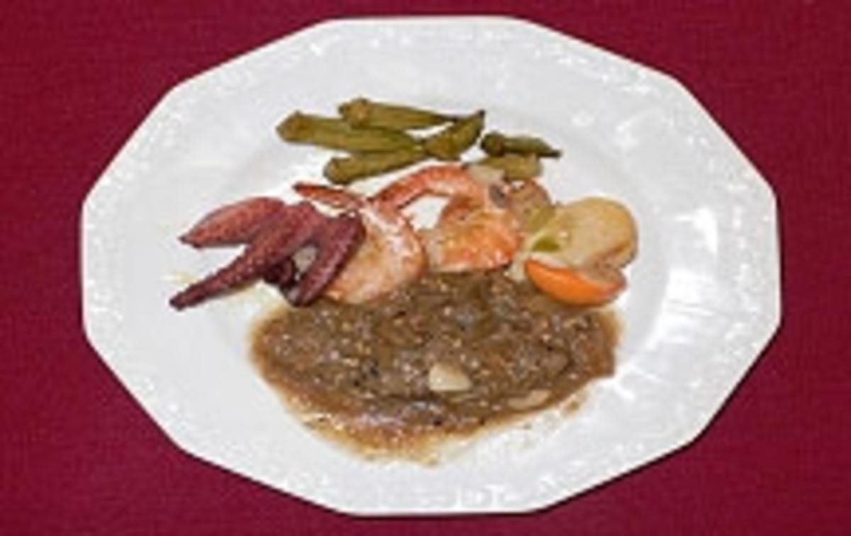 Tris di mare – Sepia, Jakobsmuscheln und Hummerkrabben auf Auberginenmousse