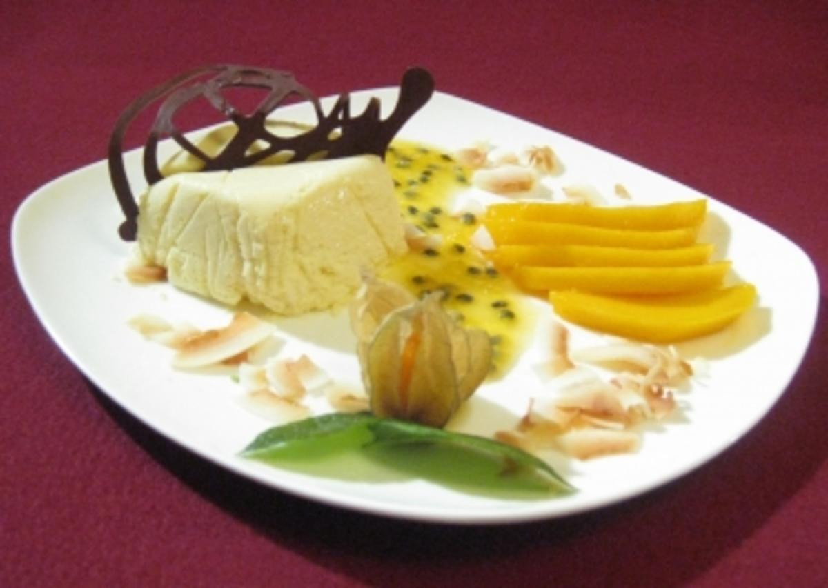 Mango-Mousse mit Passionsfruchtmark