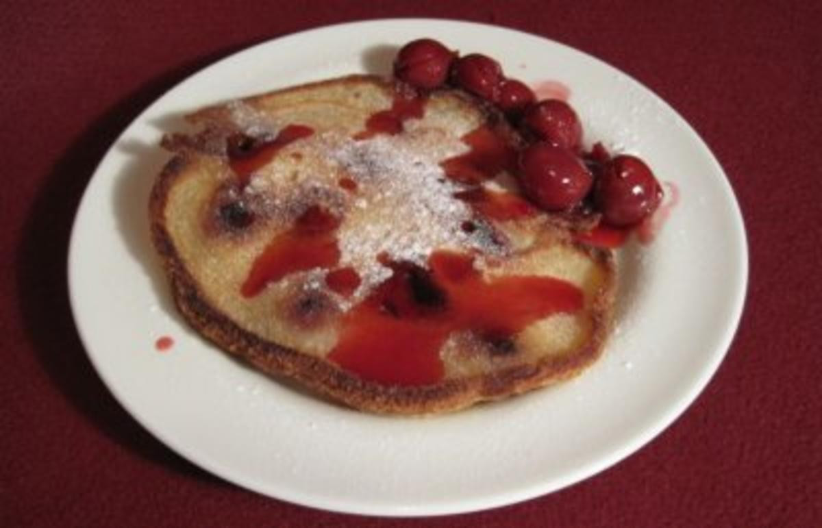 Omas Pfannkuchen mit Kirschen