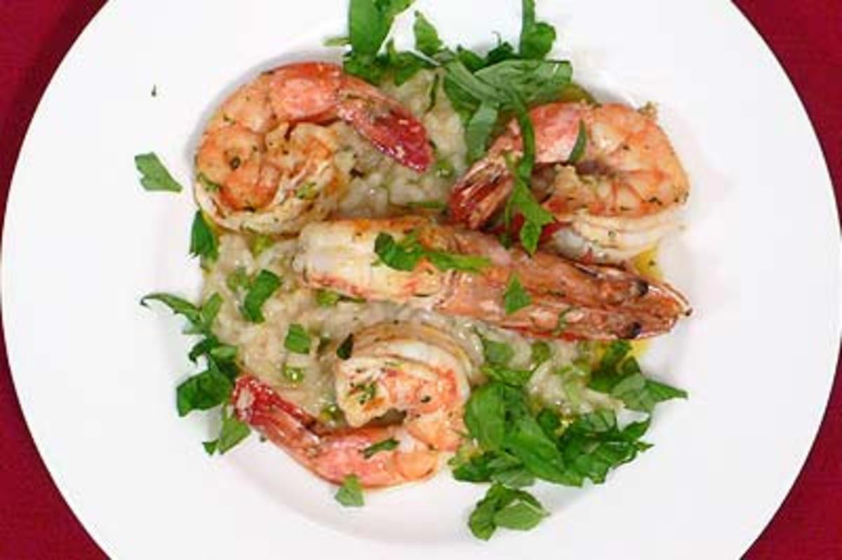 Thymian-Zitronen-Gambas auf Risotto mit Erbsen, Basilikum und Minze