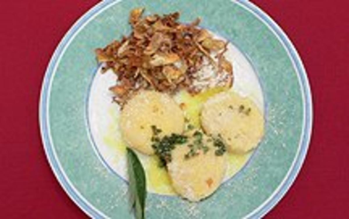 Gefüllte Gnocchi auf frittierten Artischocken
