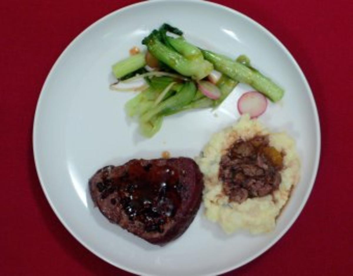 Asiatisches Pfeffersteak mit Pak-Choi-Gemüse