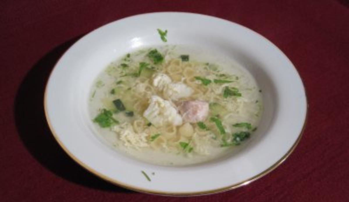 Hühnerbouillon mit Koriander