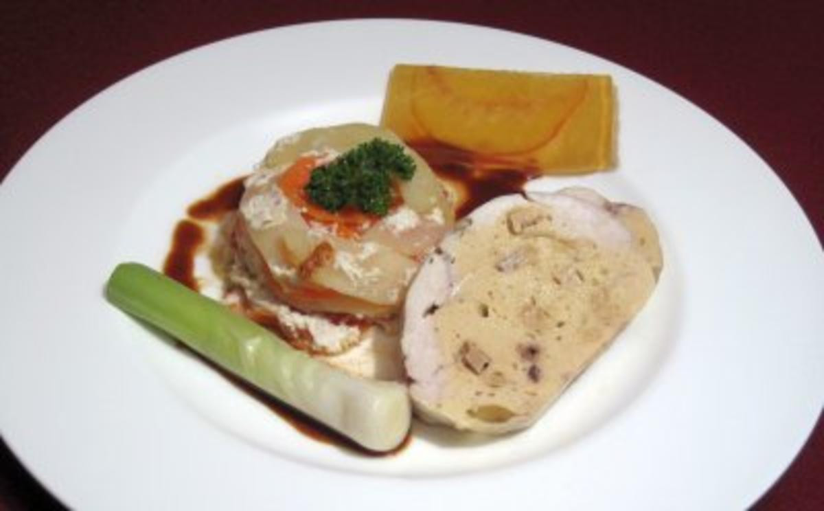 Hamburger Stubenküken mit Frühlingszwiebeln und kleiner Kartoffel-Tarte