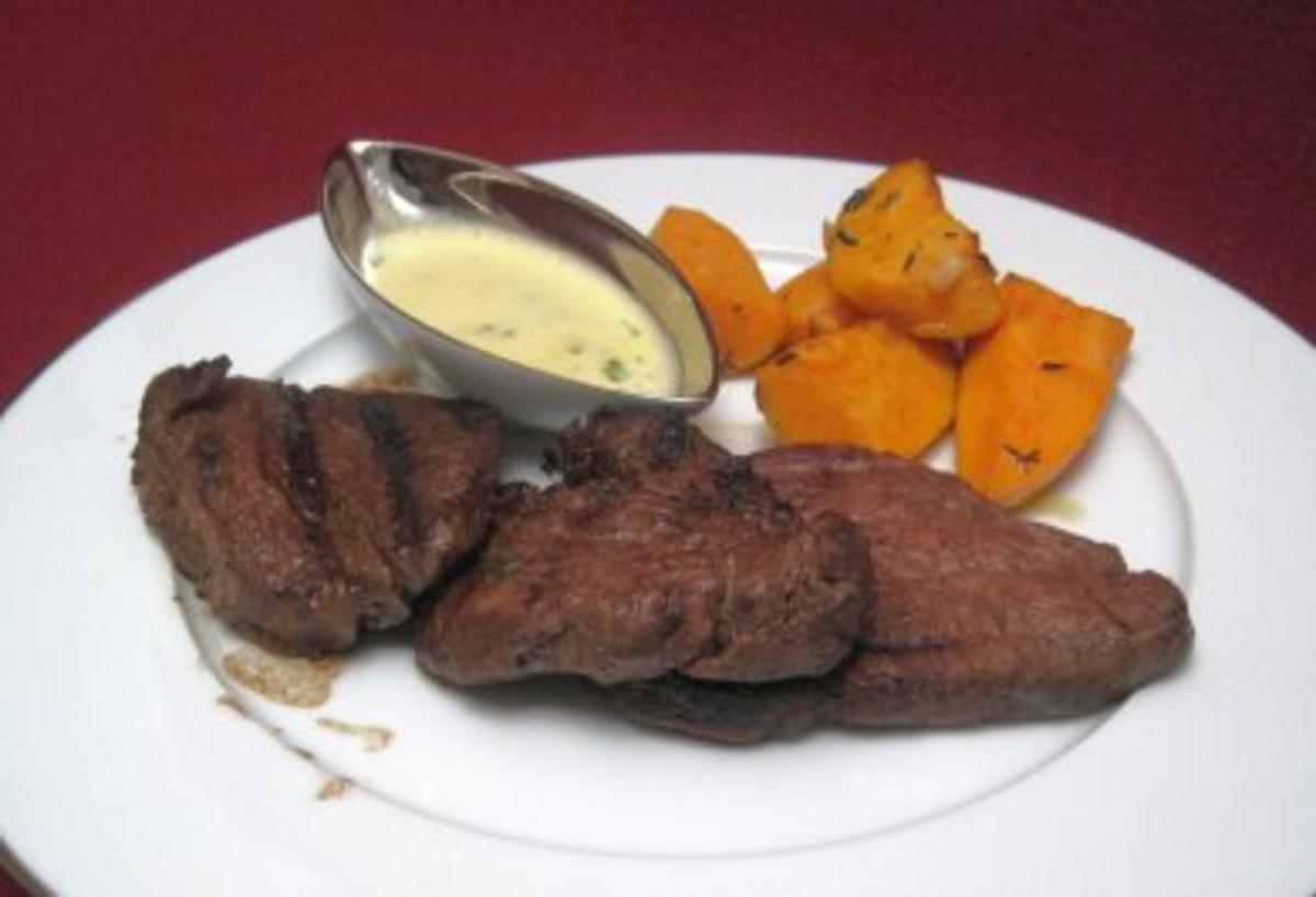 Bisonfilet mit gegrillten Süßkartoffeln und Sauce Béarnaise - Wild Wild West