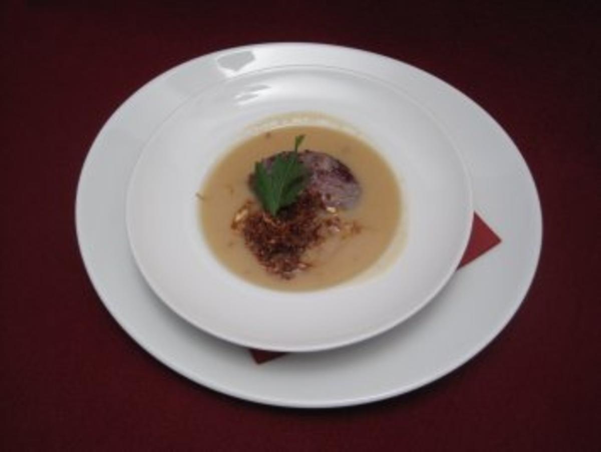Poseritzer Kartoffel-Sauerkrautsuppe mit gebratener Rindsblutwurst