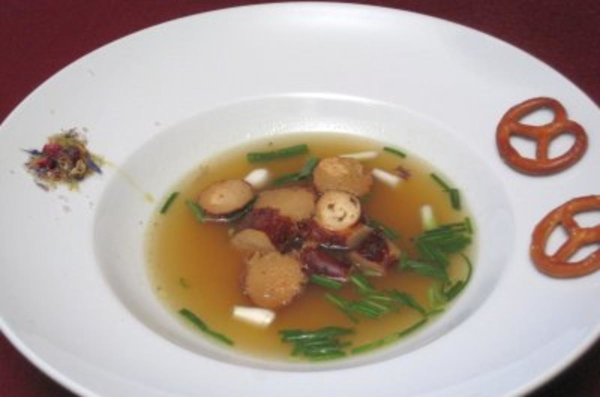 Laugenbrezelsuppe Wilfried mit Blütendip aus dem Morgenland